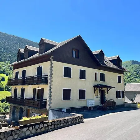 Cozy Pyrenees Mountain Retreat Apartamento *